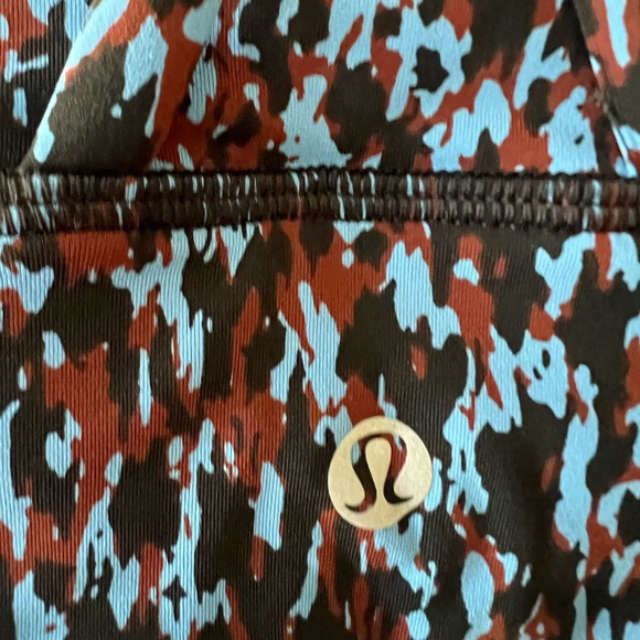 Lululemon Energy High-Neck Longline Bra *Medium Support, B–D Cups (Sz 4) - Picture 6 of 8